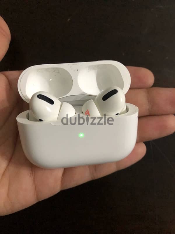 Apple AirPod PRO with 3 covers 0