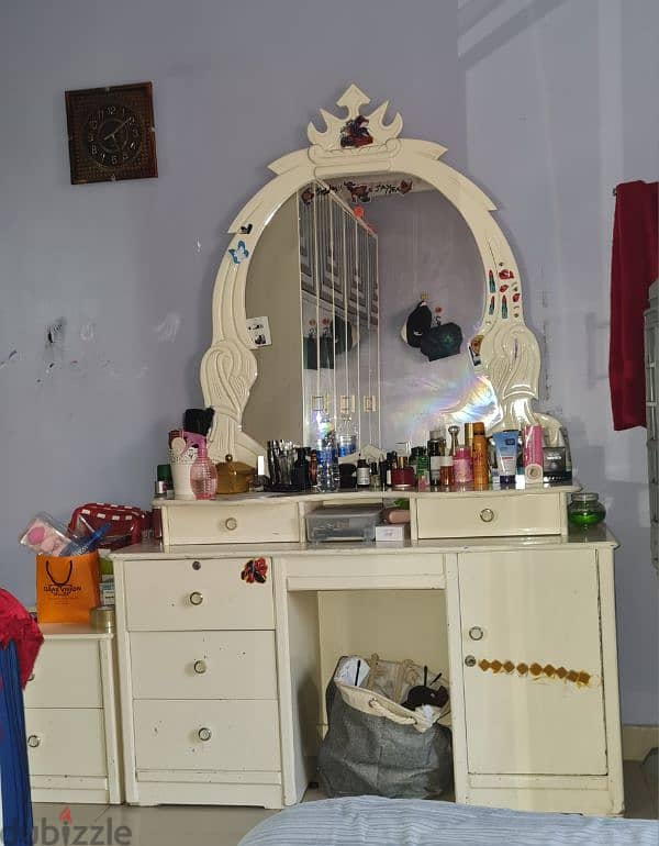 Dressing Table w/ Two Drawer Side Tables 0