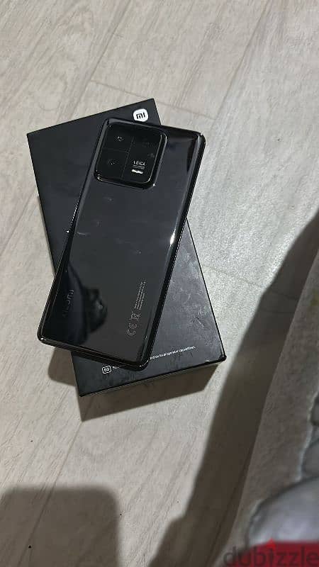 xiaomi 13 pro 12 GB ram 512 momery 1