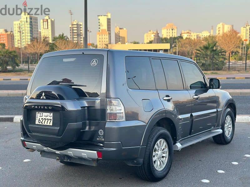 Mitsubishi Pajero 2015 V6 3.5 7