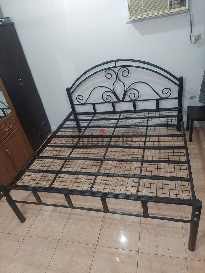 New King Size Metal Cot For Sale 1