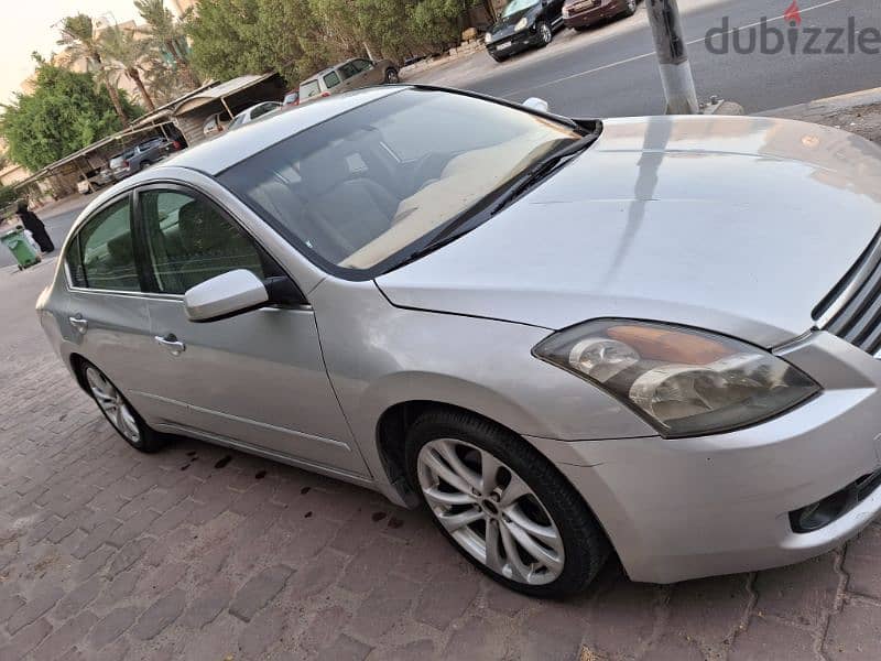 Nissan Altima 2009 4