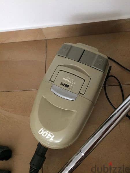 Hitachi Vacuum cleaner 4