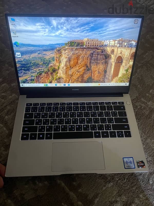 laptop huawei very good condition very fast 16