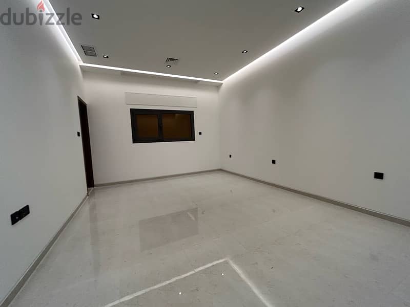 luxury floor for rent in Salwa 4 master bedrooms 10