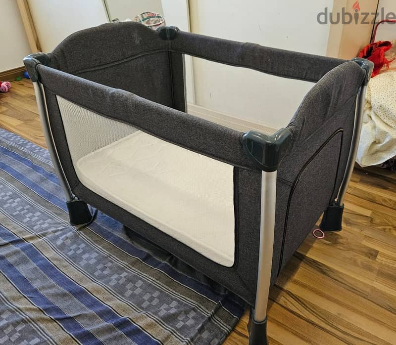 CentrePoint Foldable Baby Cot with mattress 3