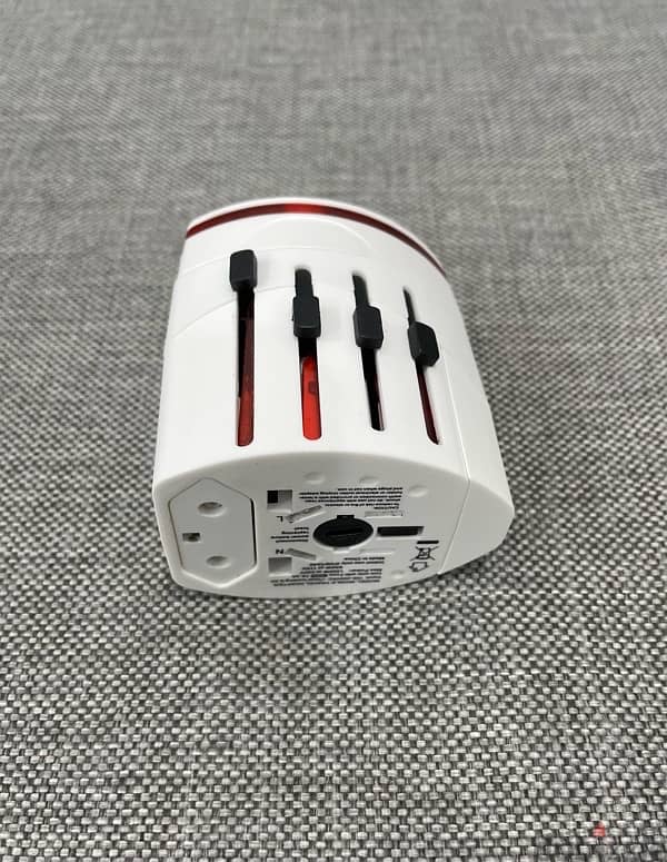 Fast Charging Travel Adapter for Samsung and iPhone Cellphones 9