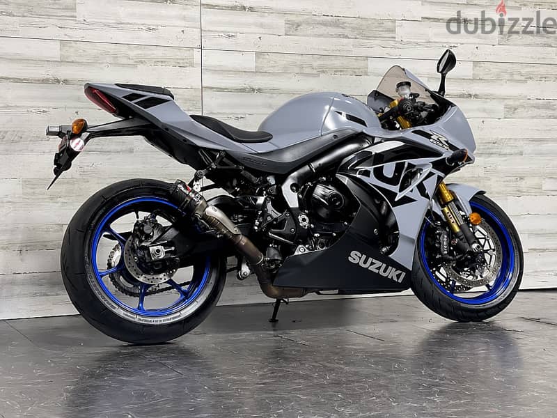 2022. Suzuki GSXR1000R +974 66574363 0