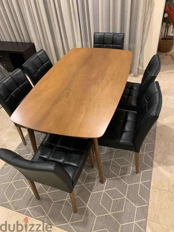 Dining table 6 seaters - Super clean 1