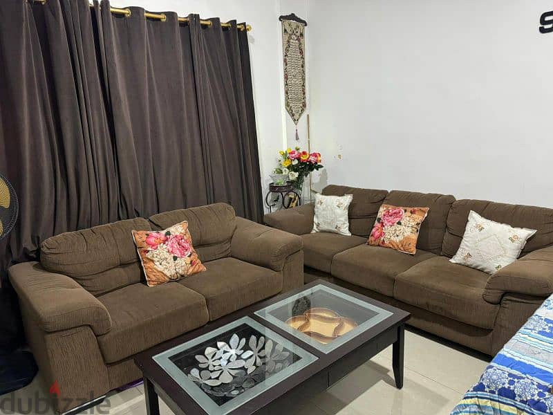 5 seater sofa for sell 2