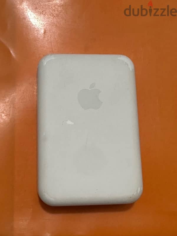 Apple power bank 1