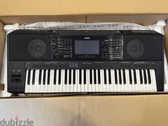 BRAND NEW IN BOX::: ( YAMAHA DIGITAL WORKSTATION 61-KEY ORGAN INITIAL 0