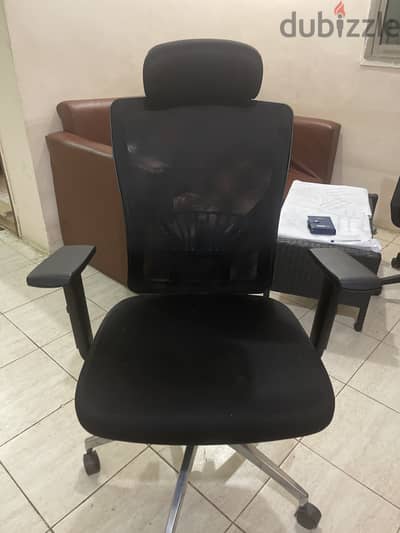 Office rolling chair and 1 monitor