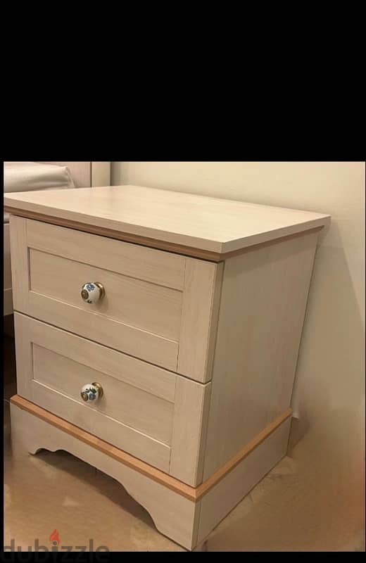 bed, bedside table, cabinet 1