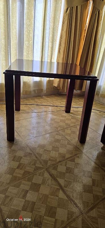 Center and side tables 4