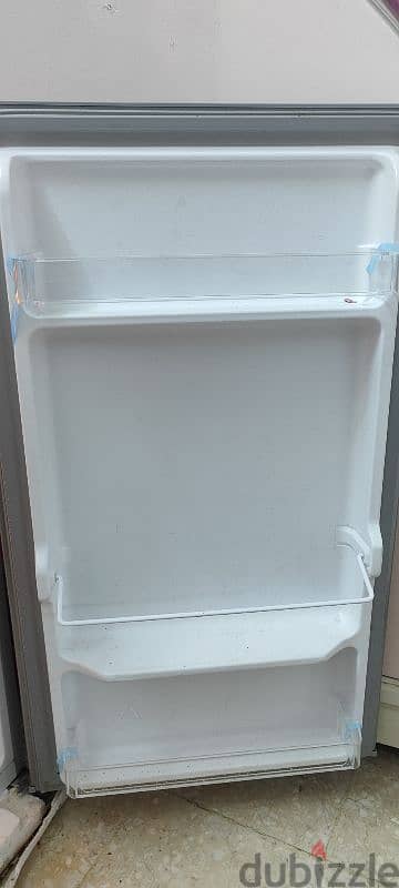 Refrigerator 90 litres 2