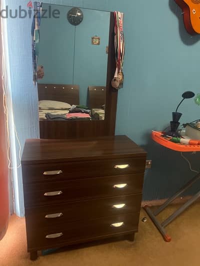 Dressing table