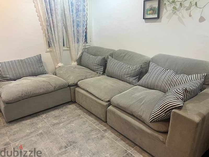 sofa with a good condition from Banta 0