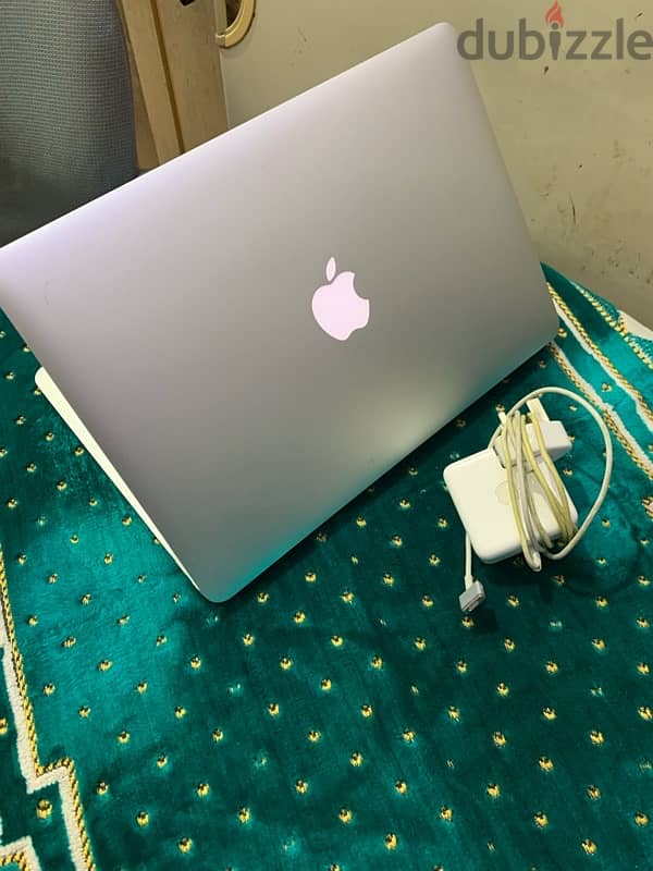 Appel MacBook air 13.3 inch 128gb 8gb ram good condition no issues 5