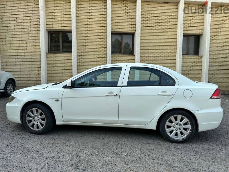 Mitsubishi Lancer 2013 1