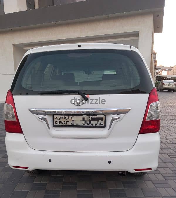 Toyota Innova 2012 4