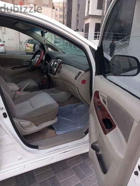 Toyota Innova 2012 5