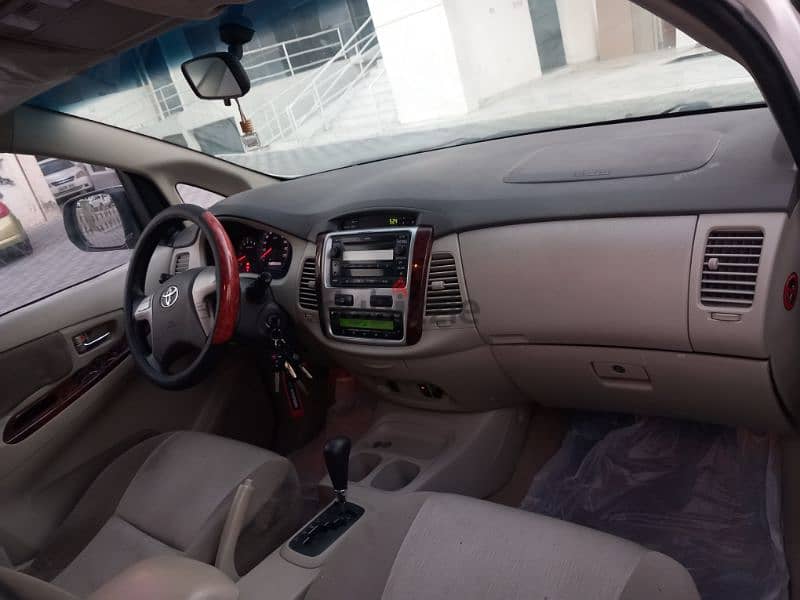 Toyota Innova 2012 6