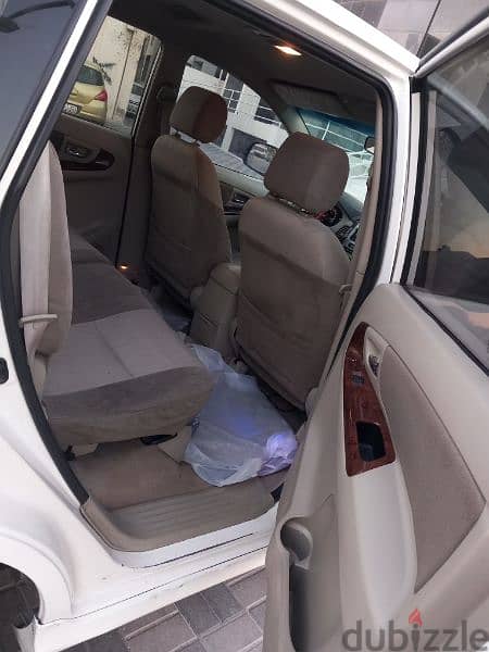 Toyota Innova 2012 7