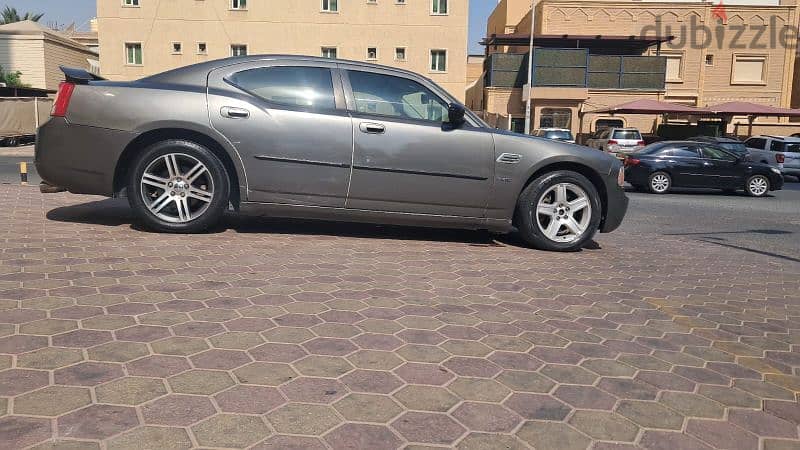 Dodge Charger 2010 1