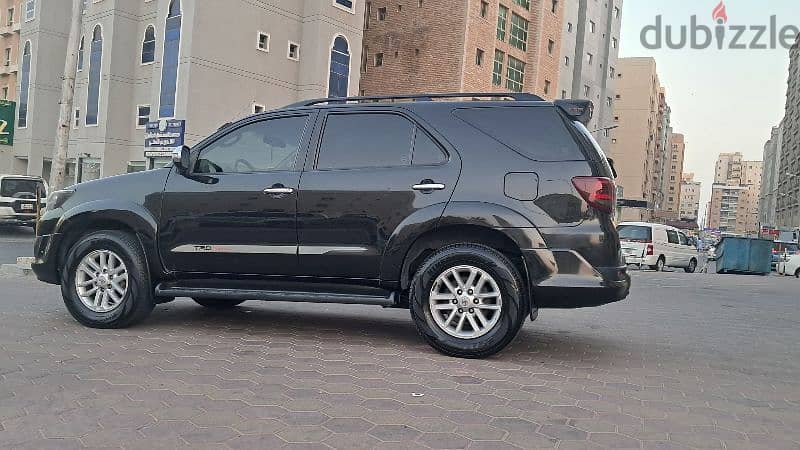 Toyota Fortuner 2013 URGENT SALE FAMILY USED 6