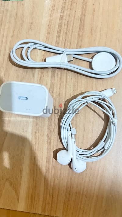 20W iPhone Charger + Apple Watch Wire + iPhone Headphones