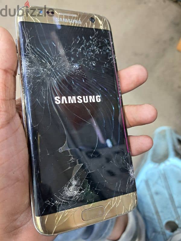 s7 edge working need change lcd and charging port back glass 3