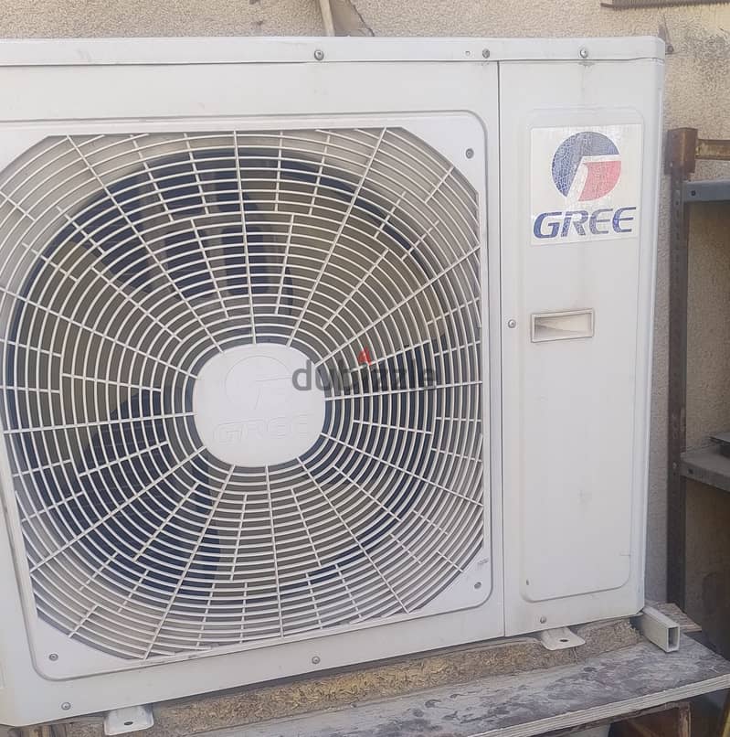 AC split unit Gree 2.5 Ton 1