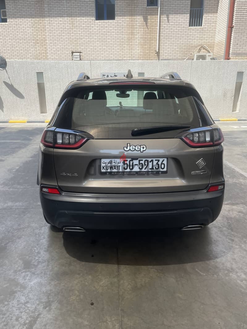 Jeep Cherokee 2019 Longitude 1