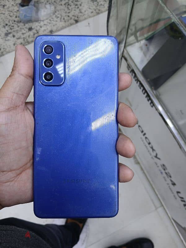 Samsung Galaxy M52.5G with 8gb ram 128gb memory only mobile 2