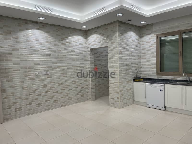 Luxury 4 bedrooms floor in Abu Fateera 10