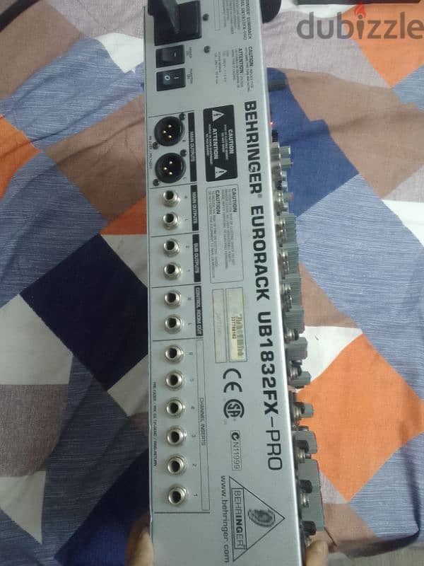 bheringer 14 chanel mixer . all chanell 100% working good . 1