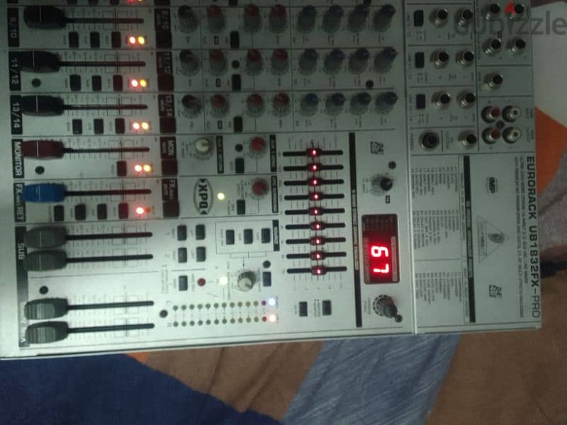 bheringer 14 chanel mixer . all chanell 100% working good . 3