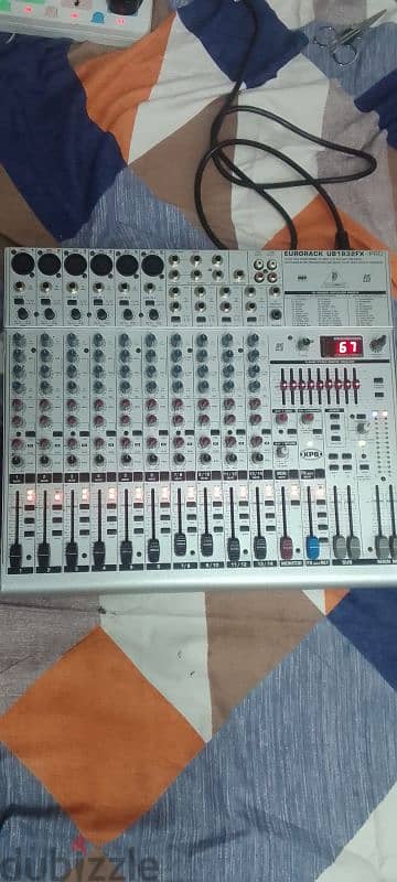 bheringer 14 chanel mixer . all chanell 100% working good . 6