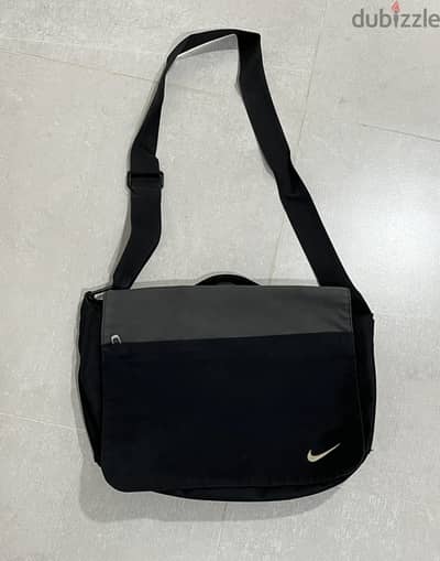 Nike shoulder bag