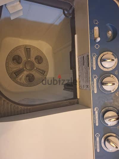 double washer n spinder in a good condition