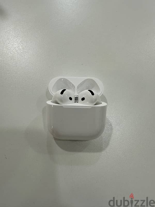 AirPods 4 3