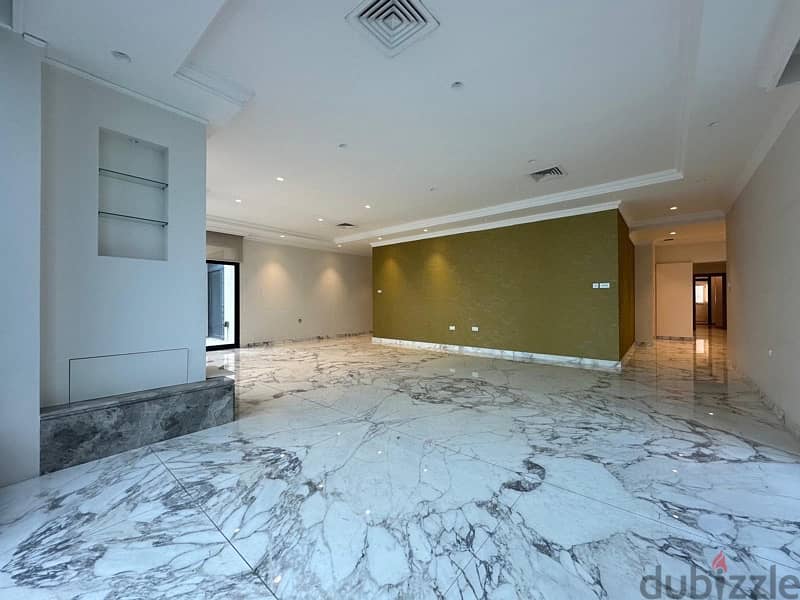 Six bedroom Seaview floor for rent in salmiya 0