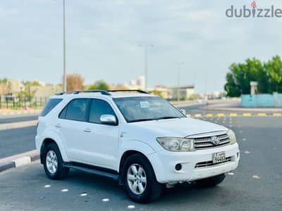 Toyota Fortuner 2010 V6