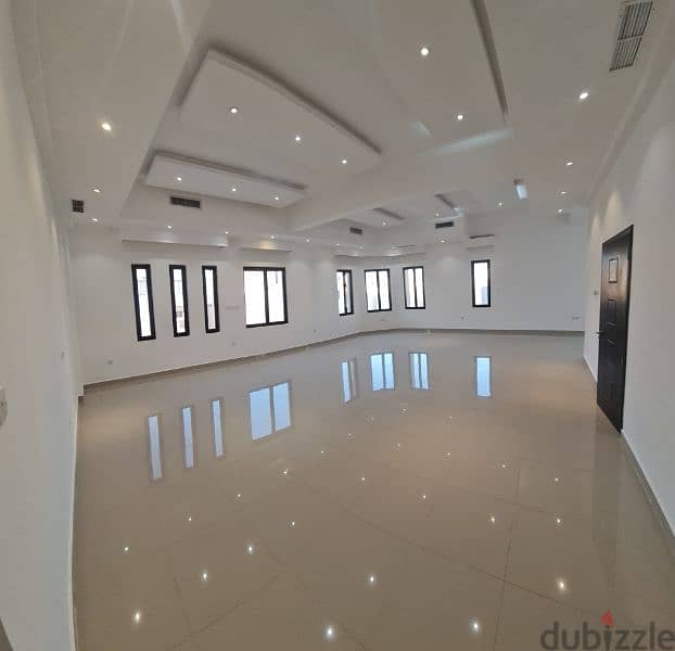 very nice super clean huge villa floor in Fnaitees 0