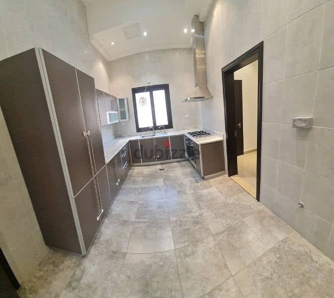 very nice super clean huge villa floor in Fnaitees 2