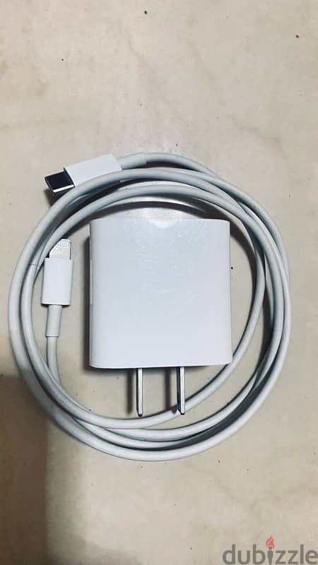 Original iPhone charger 20 watts 1