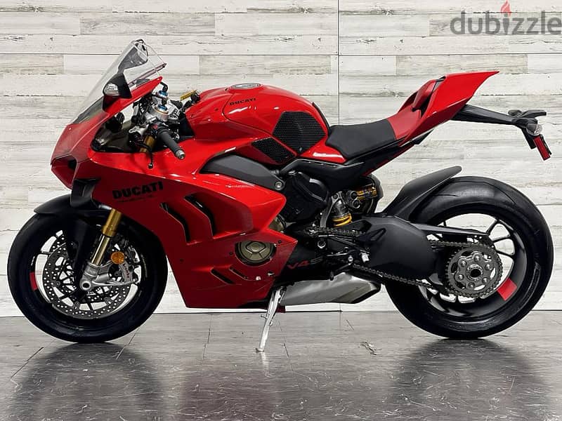 Ducati Panigale V4S 2023 ( +971 52 300 8603) 2