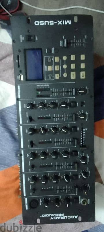 dj mixer with. u. s. b. player 1