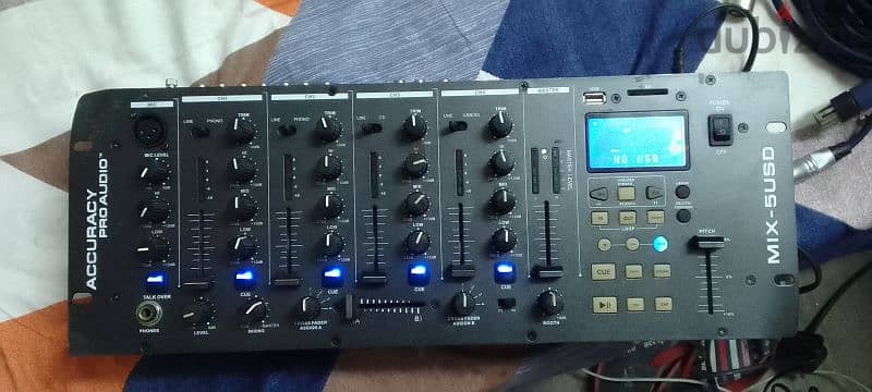 dj mixer with. u. s. b. player 2